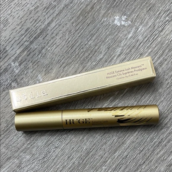 Stila Huge Extreme Lash Mascara - Picture 1 of 1